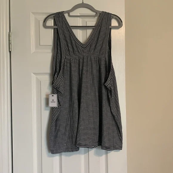 Susina Scoop Neck Tank Top sz 4X Woman black and white stripes - Picture 5 of 8